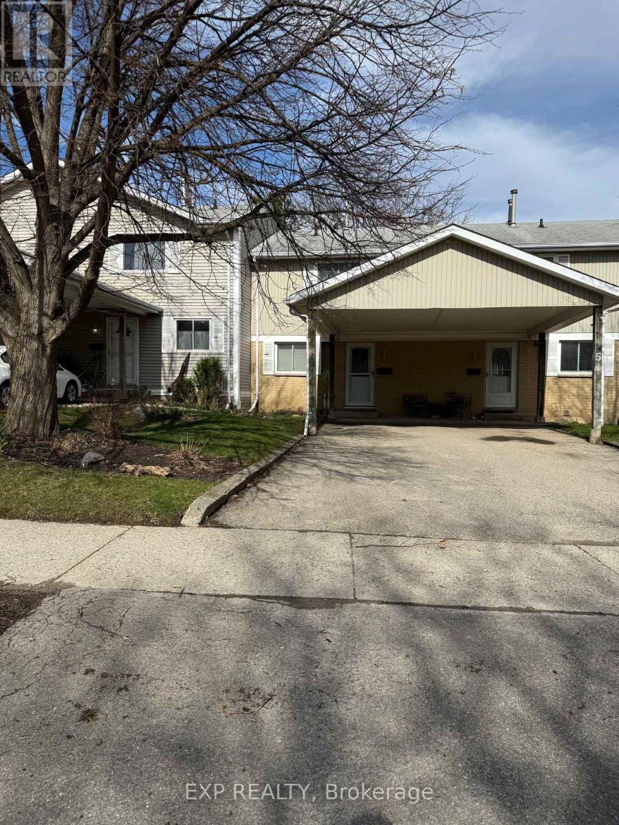 MLS® listing #29606125 for sale located at 6 - 255 NORTHLAKE DRIVE