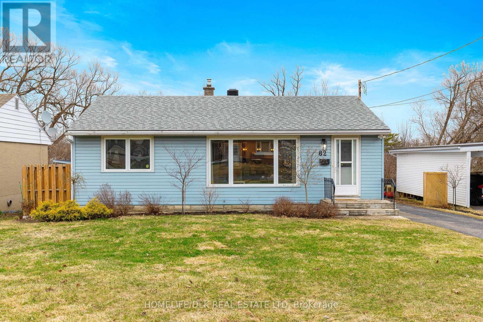 MLS® listing #29606236 for sale located at 82 BROOKVIEW CRESCENT