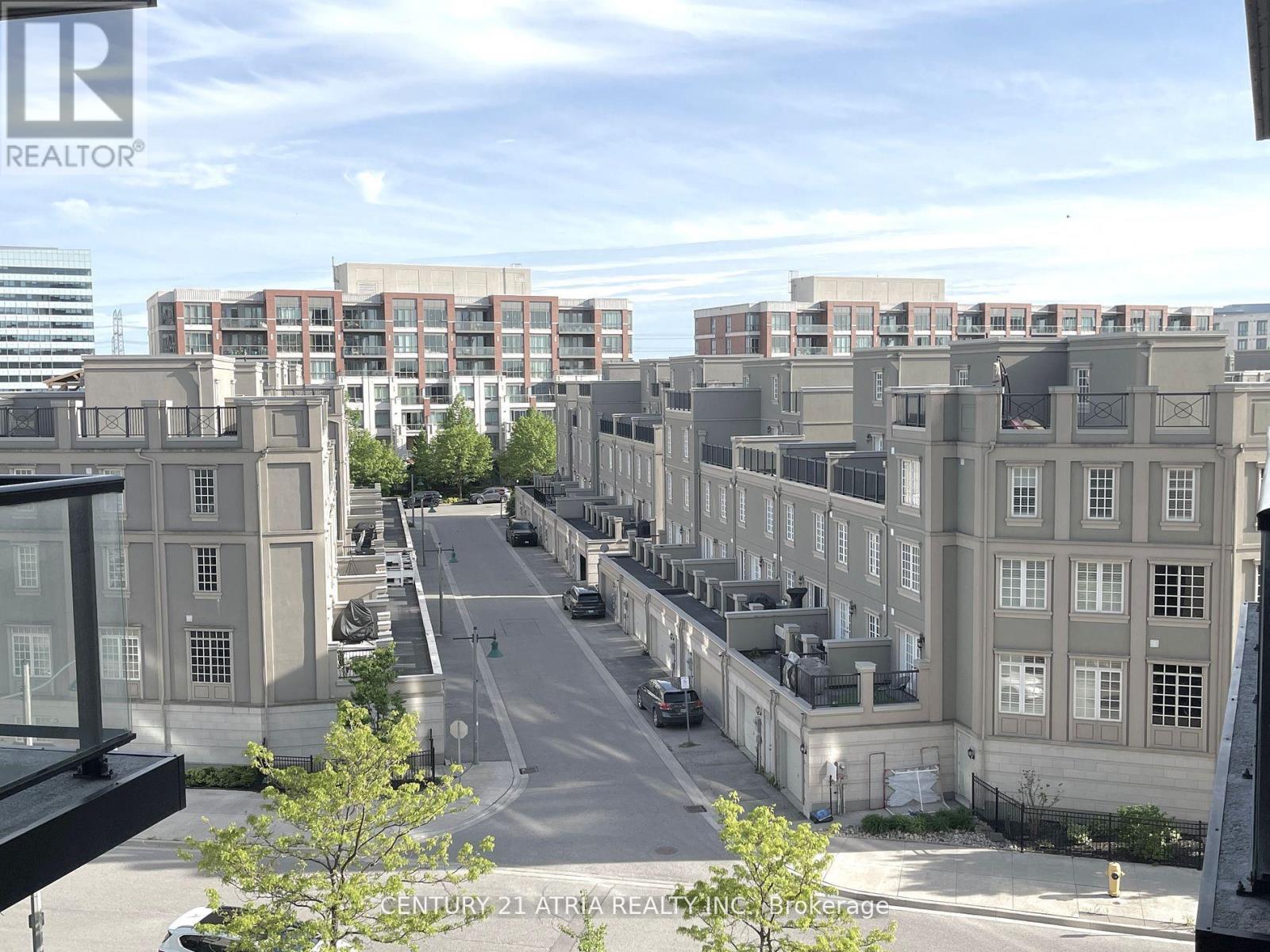 MLS® listing #29606589 for sale located at 520 - 111 UPPER DUKE CRESCENT