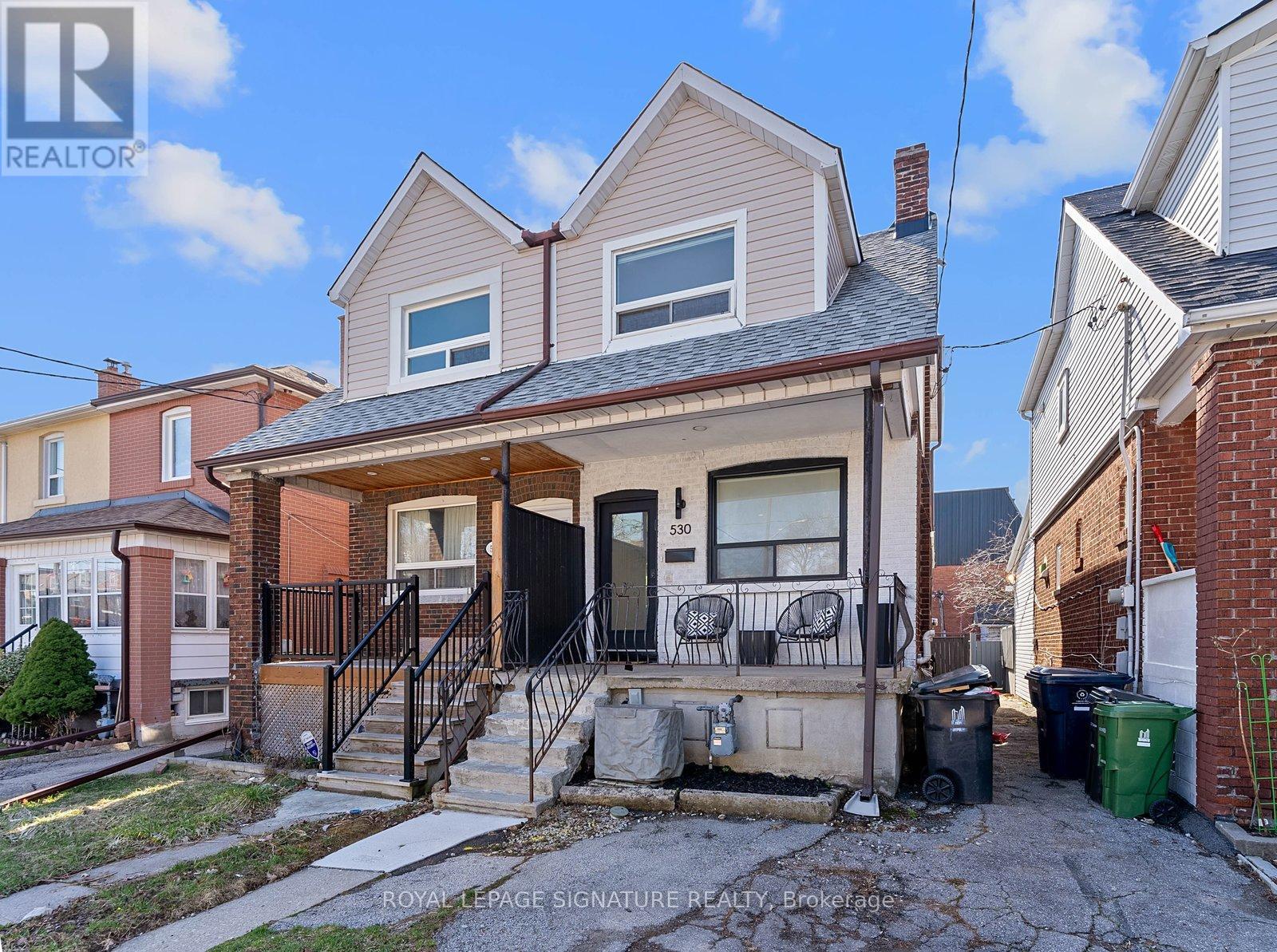 MLS® listing #29607740 for sale located at 530 LAUDER AVENUE