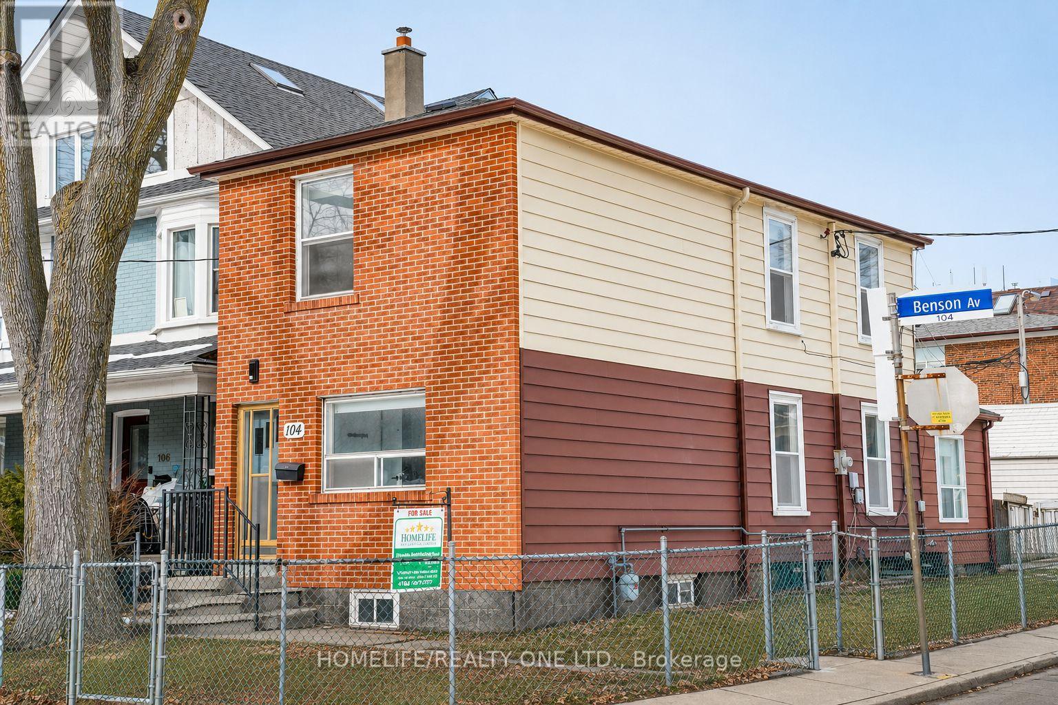 MLS® listing #29608084 for sale located at 104 BENSON AVENUE