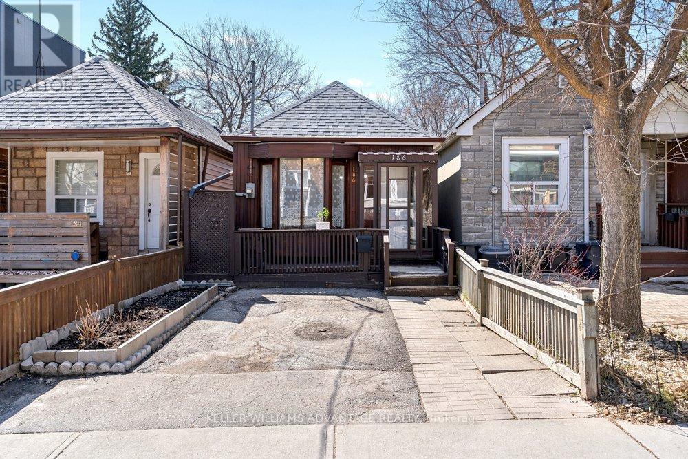 MLS® listing #29610194 for sale located at 186 CEDRIC AVENUE