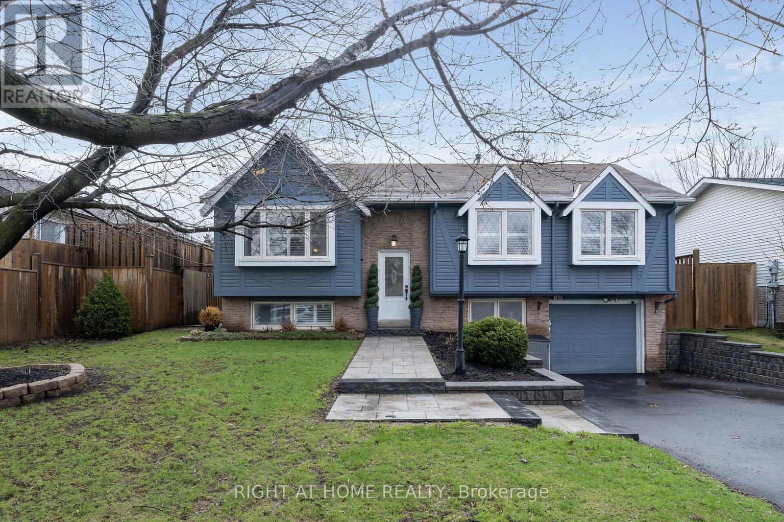 MLS® listing #29612283 for sale located at 760 WILLOW AVENUE