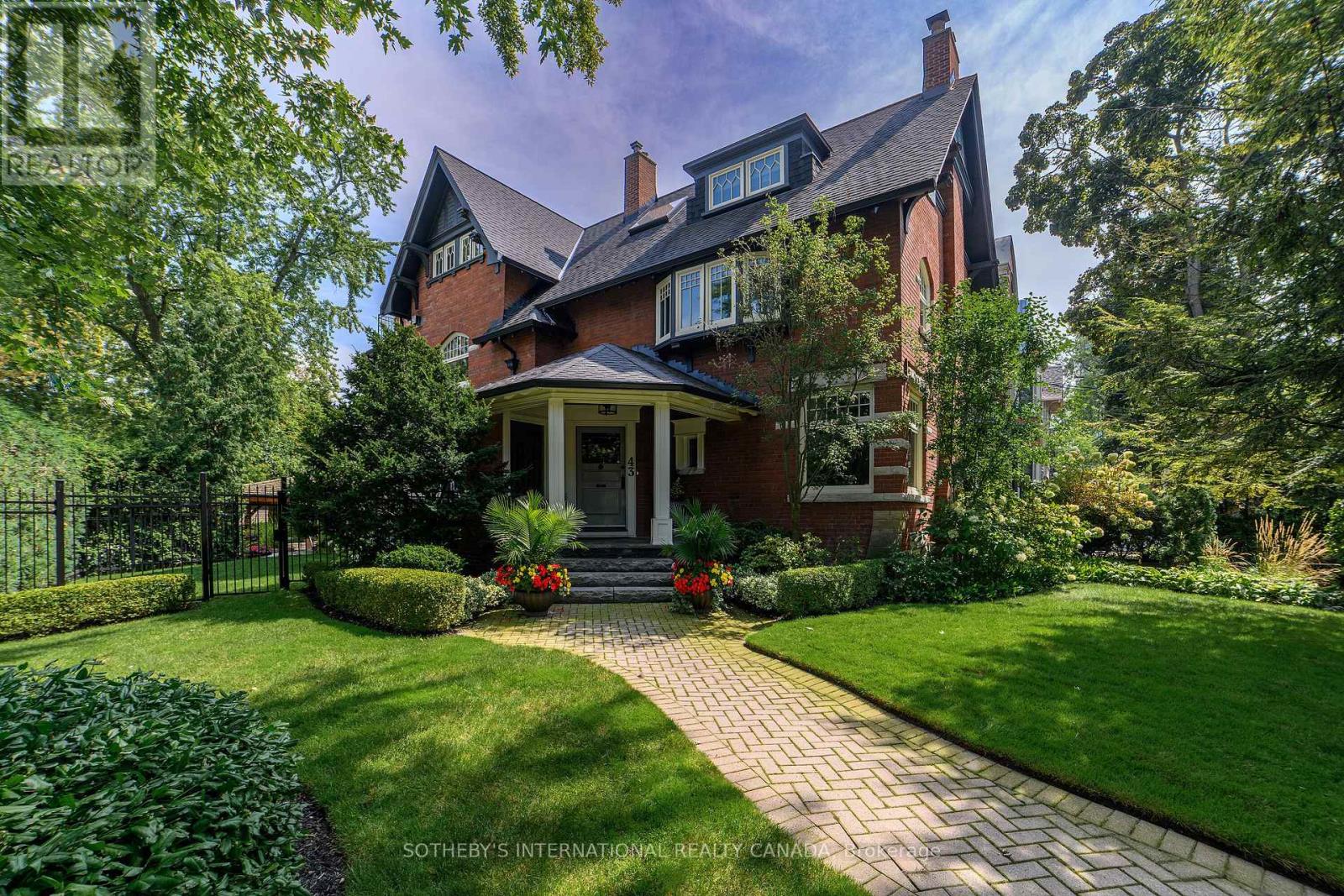 MLS® listing #29615052 for sale located at 43 MAPLE AVENUE
