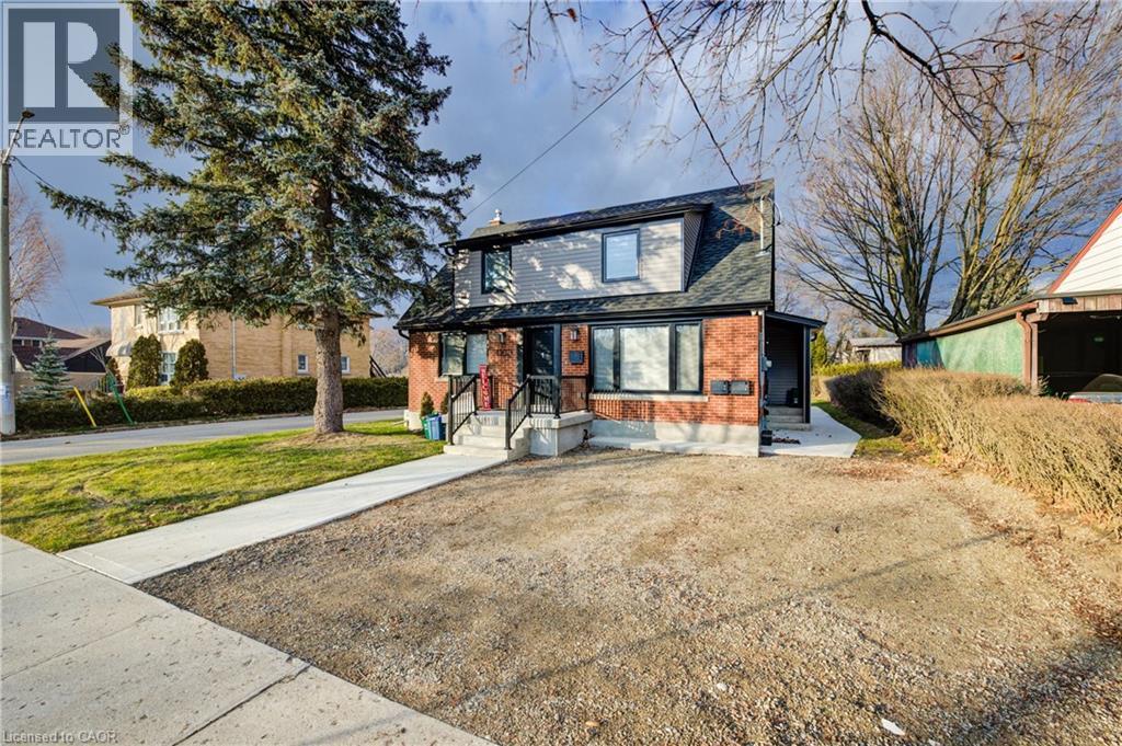 MLS® listing #29616362 for sale located at 1100 UNION Street Unit# 2