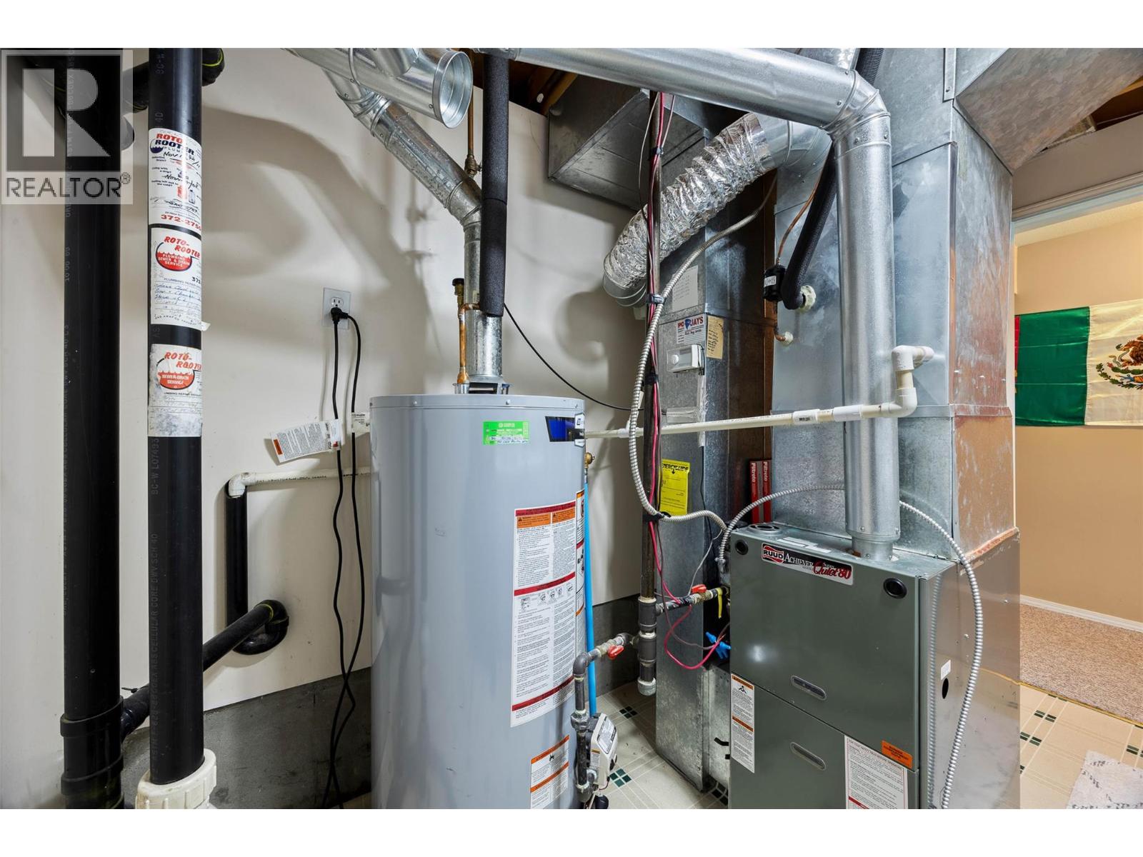 MLS® listing #29616934 for sale located at 1750 Pacific Way Unit# 44