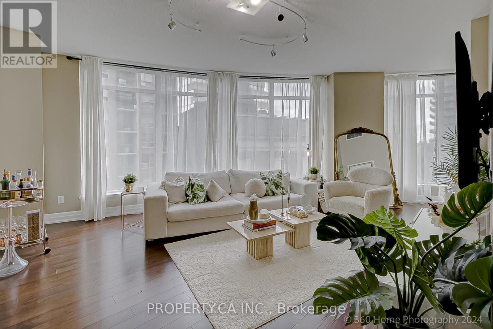 MLS® listing #29617325 for sale located at 702 - 8 SCOLLARD STREET
