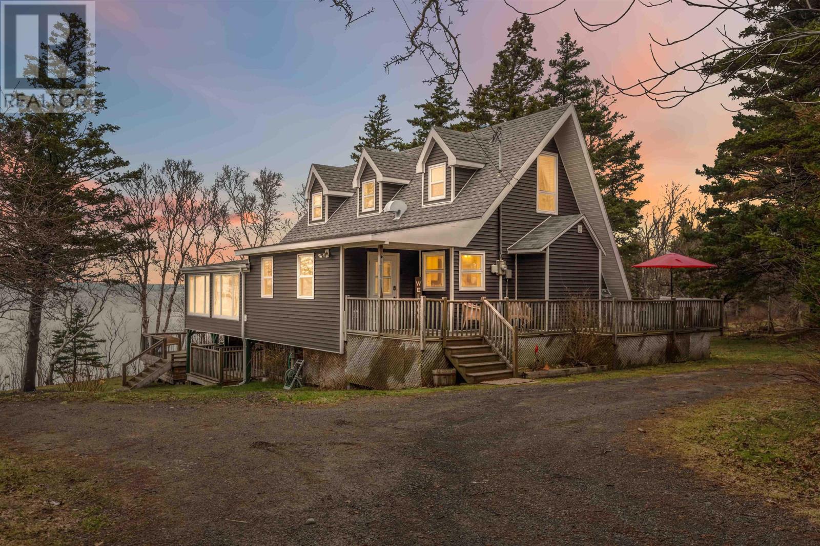 MLS® listing #29619277 for sale located at 7055 Highway 101