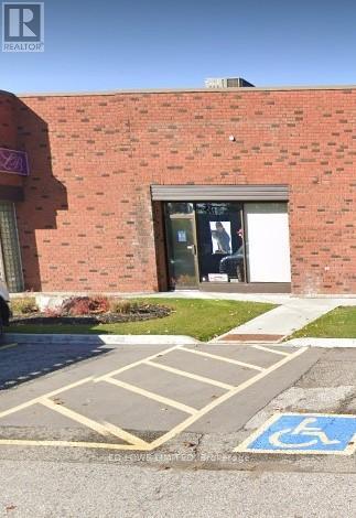 MLS® listing #29619885 for sale located at 38 - 35 CEDAR POINTE DRIVE