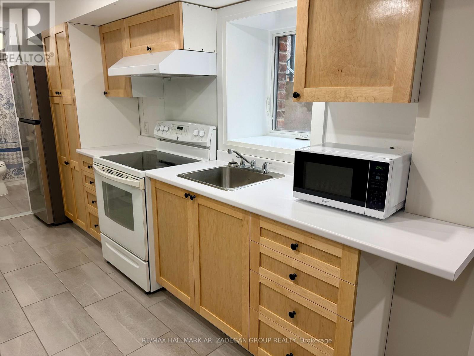 MLS® listing #29620337 for sale located at LOWER - 153 QUEENS DRIVE