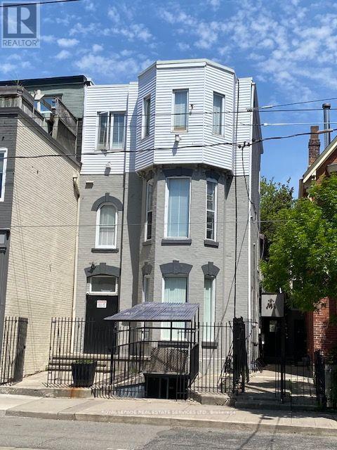 MLS® listing #29622392 for sale located at 206 CARLTON STREET