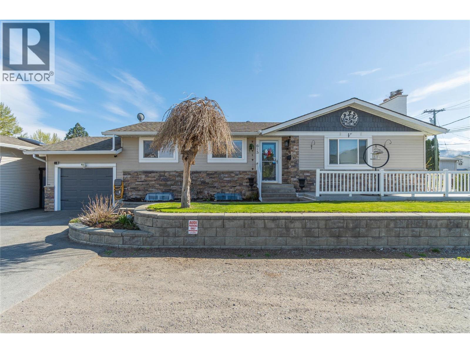 MLS® listing #29622723 for sale located at 615 YORK Avenue