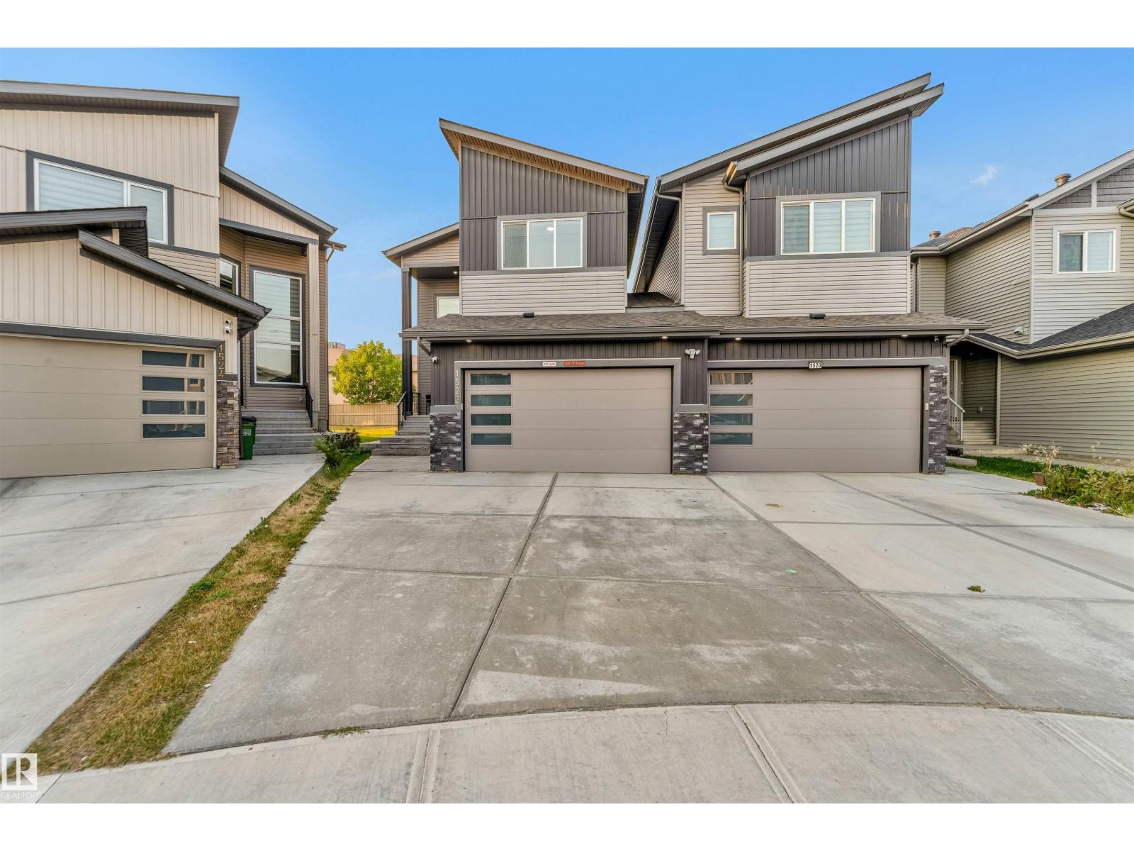 MLS® listing #29622826 for sale located at 1522 17 AV NW