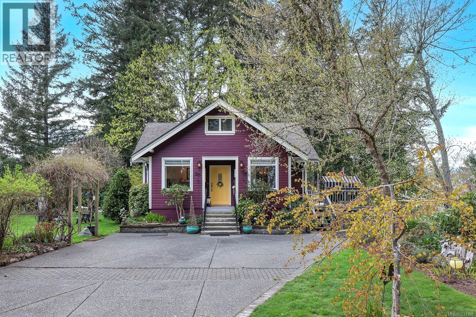 MLS® listing #29622833 for sale located at 325 Harmston Ave