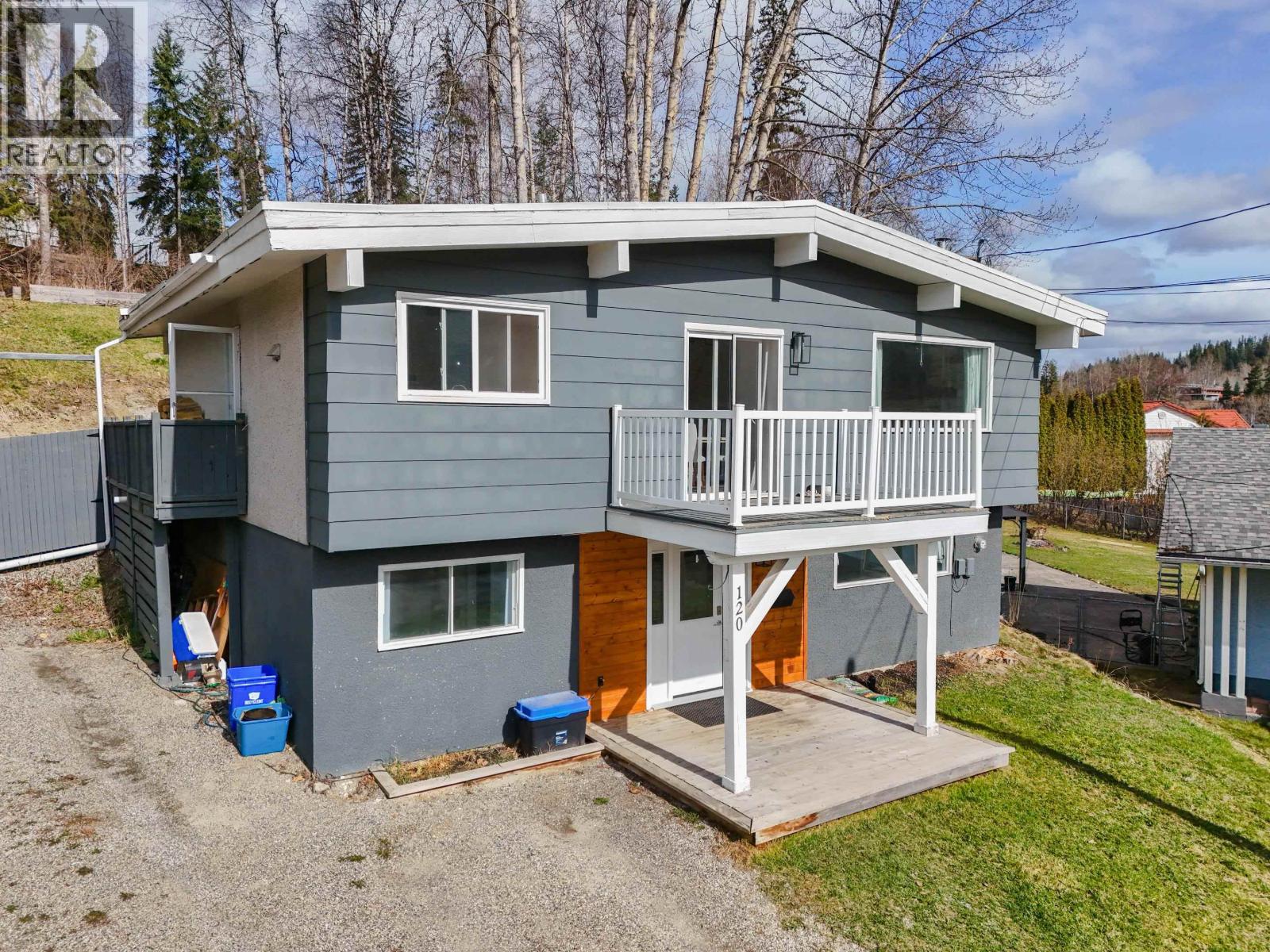 MLS® listing #29624334 for sale located at 120 LINDSAY STREET