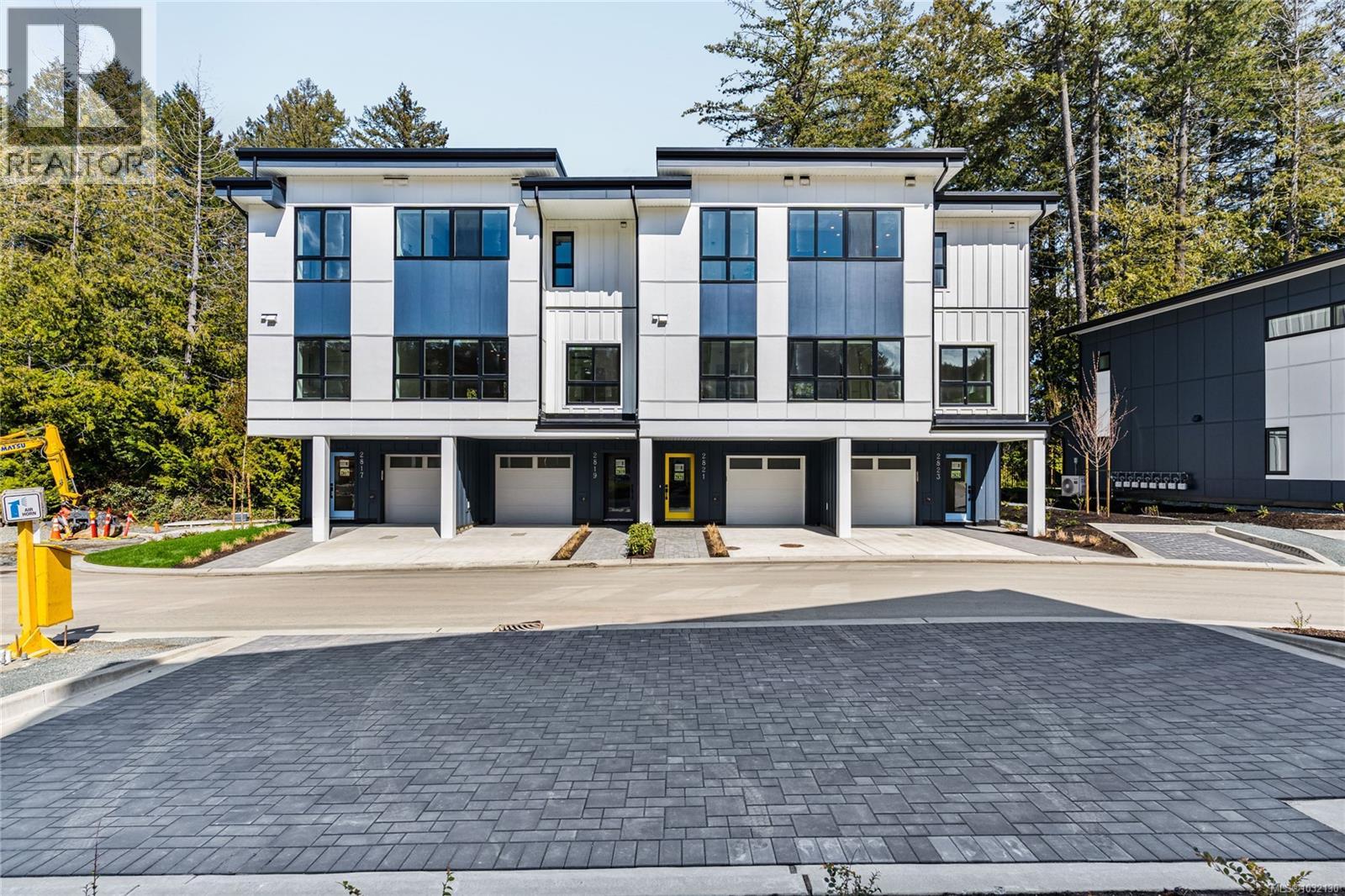 MLS® listing #29624865 for sale located at 2821 Caster Pl