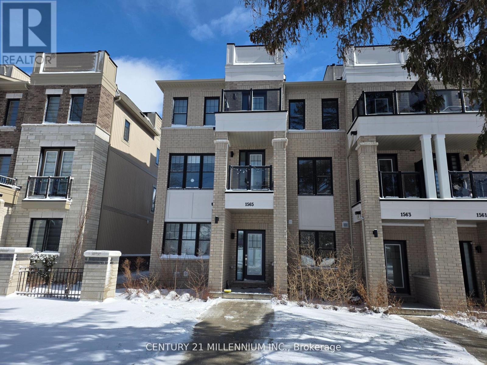 MLS® listing #29624911 for sale located at 1565 GREEN ROAD