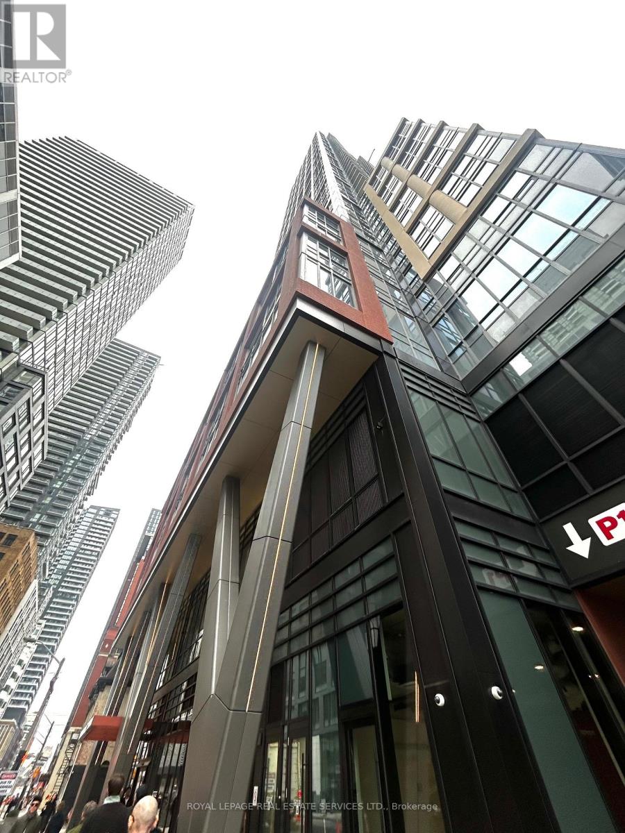 MLS® listing #29626296 for sale located at 4713 - 108 PETER STREET