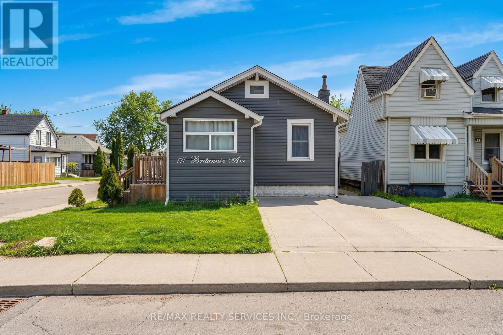 MLS® listing #29626450 for sale located at UPPER - 171 BRITANNIA AVENUE