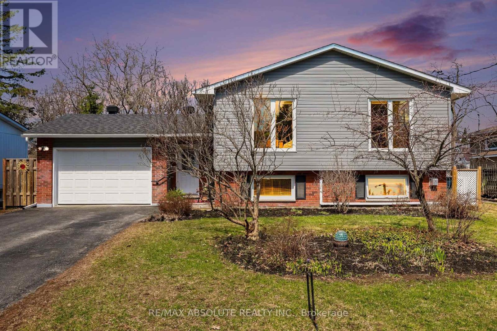 MLS® listing #29626462 for sale located at 258 GORE STREET