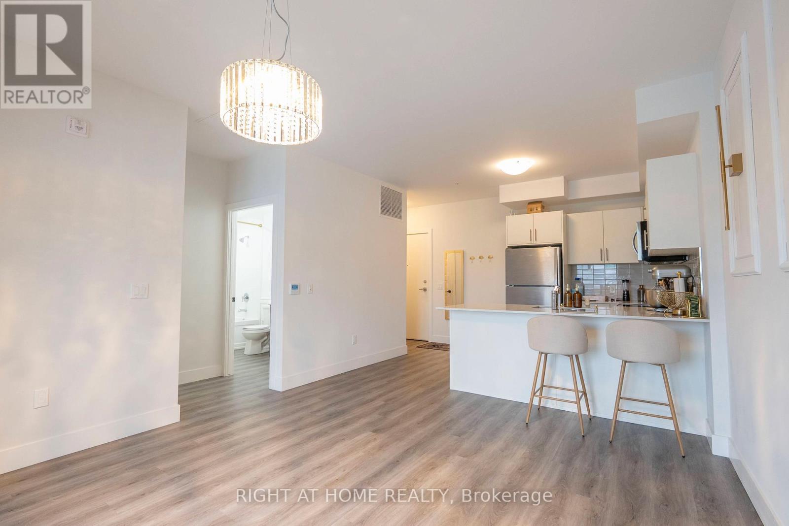 MLS® listing #29627082 for sale located at 302 - 1000 LACKNER PLACE PLACE E