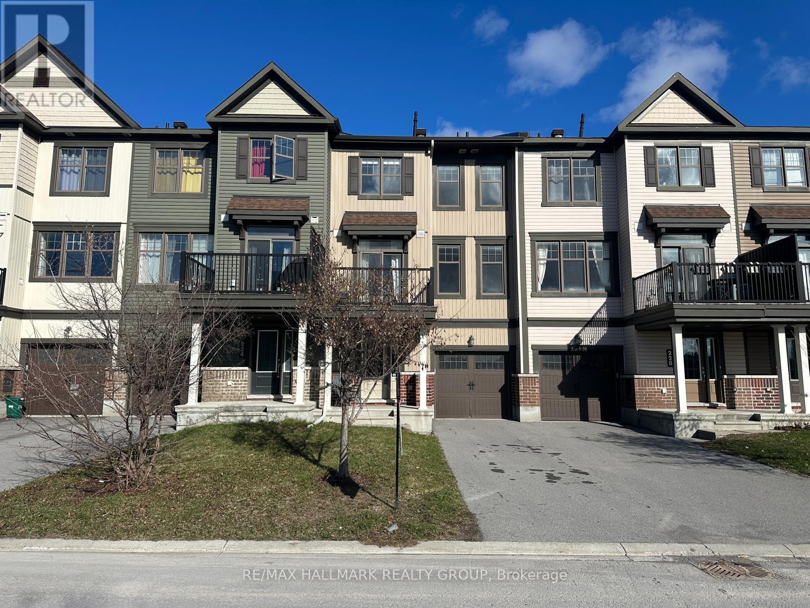 MLS® listing #29629036 for sale located at 226 HALYARD WAY
