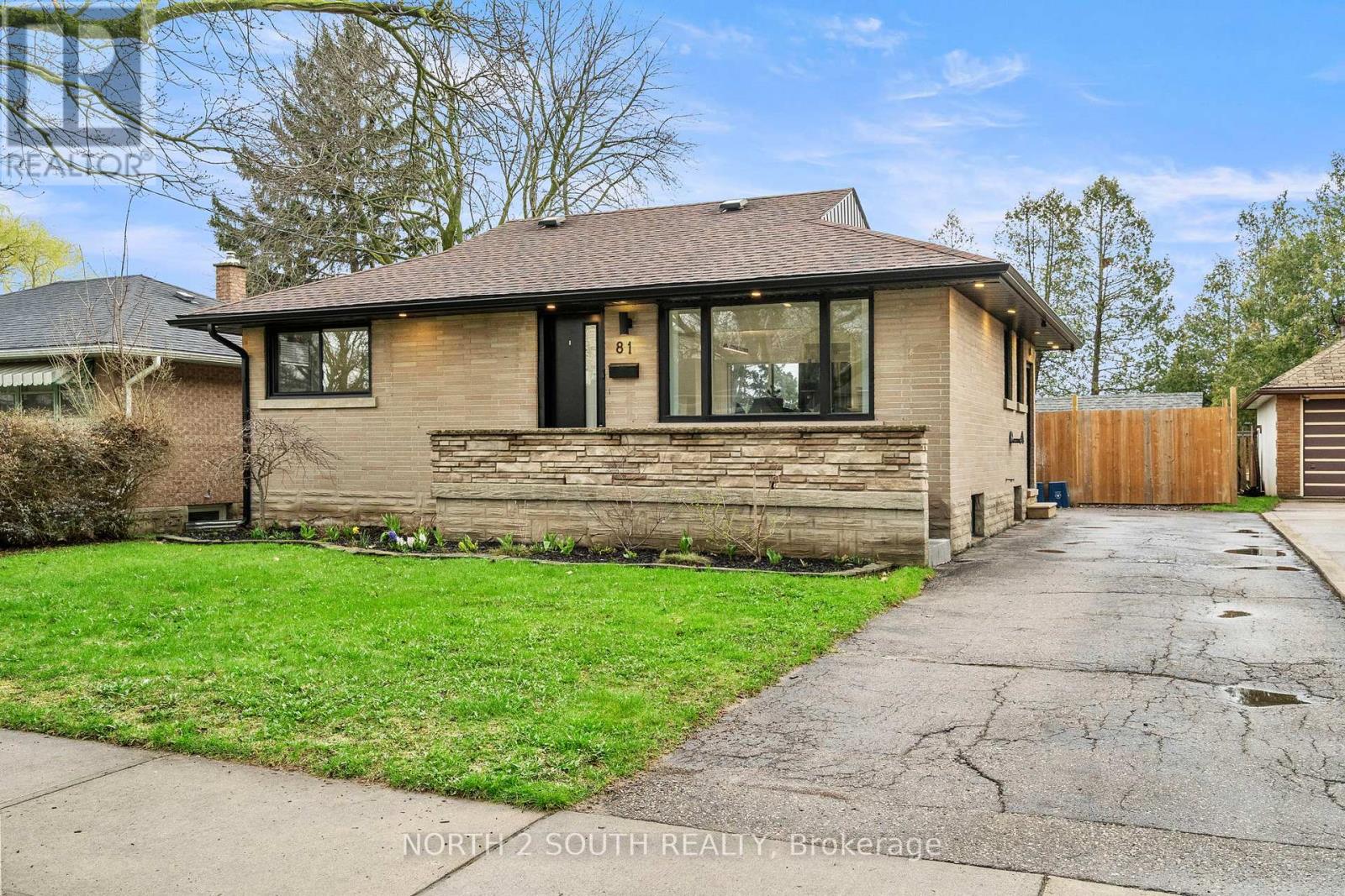 MLS® listing #29629303 for sale located at 81 CLARK AVENUE