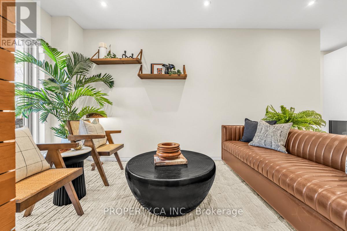 MLS® listing #29631862 for sale located at 270 EUCLID AVENUE