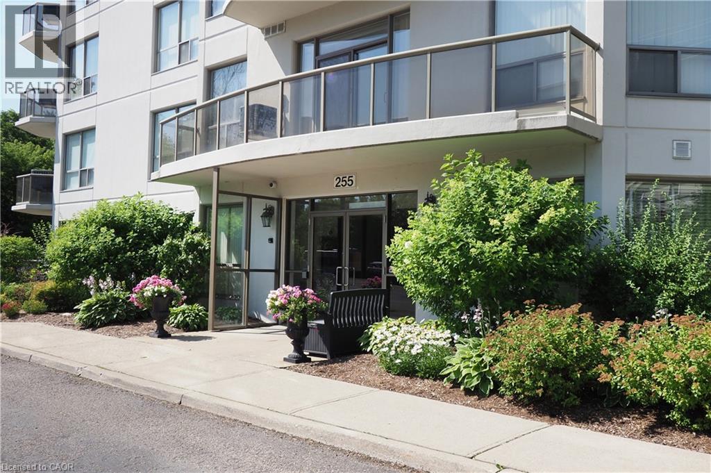 MLS® listing #29632134 for sale located at 255 KEATS Way Unit# 208