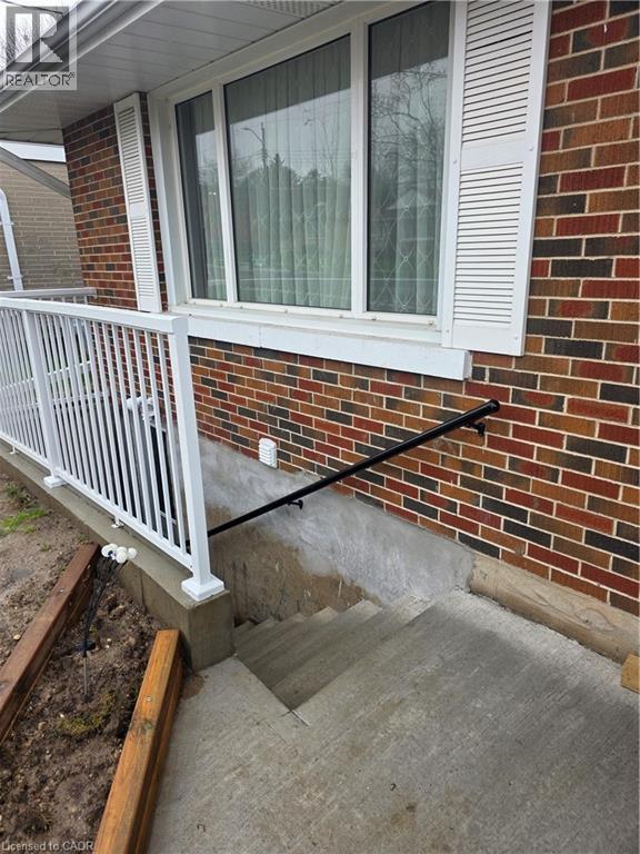 MLS® listing #29632880 for sale located at 22 MONTROSE Avenue