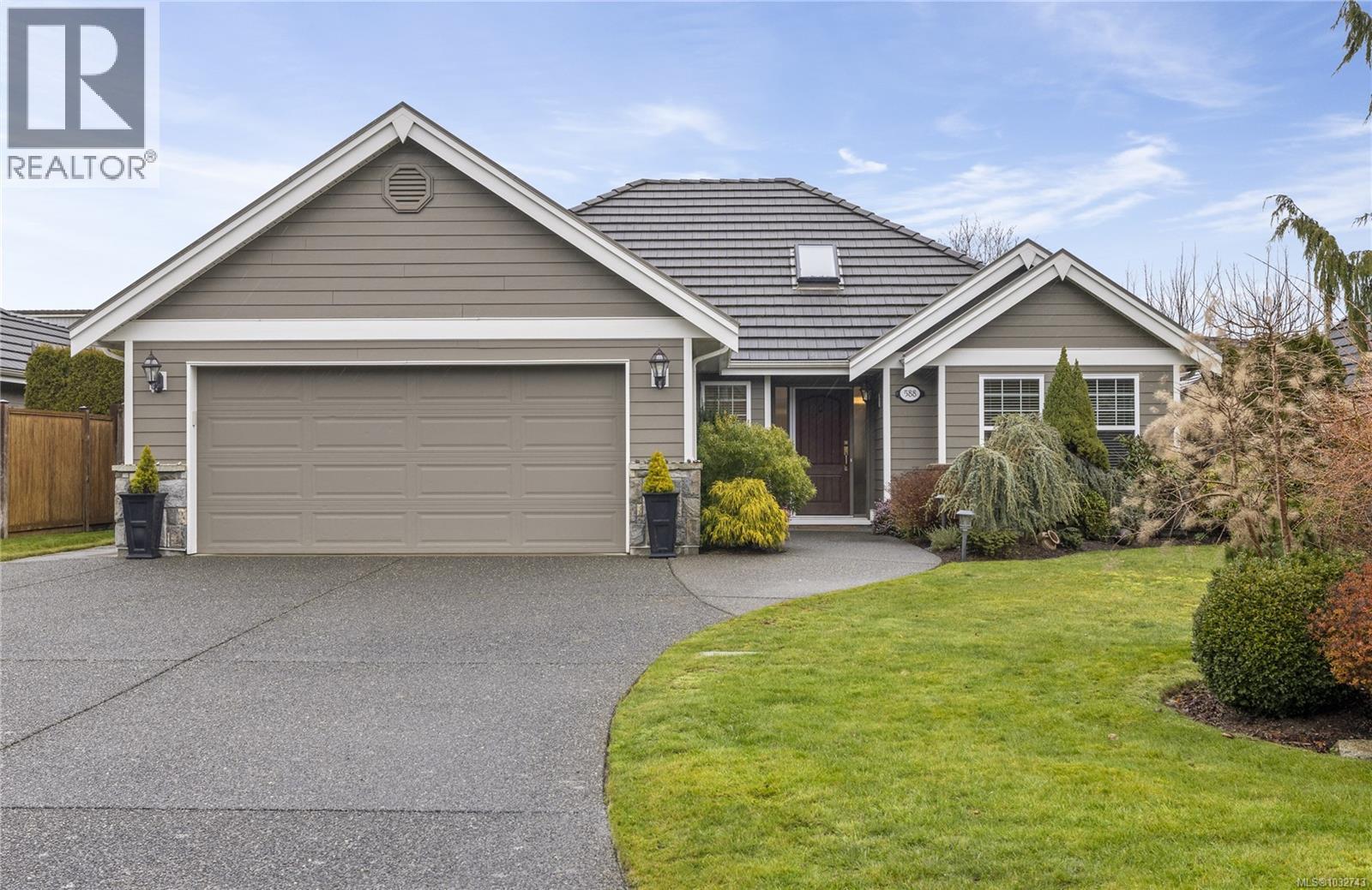 MLS® listing #29633594 for sale located at 588 Viking Way