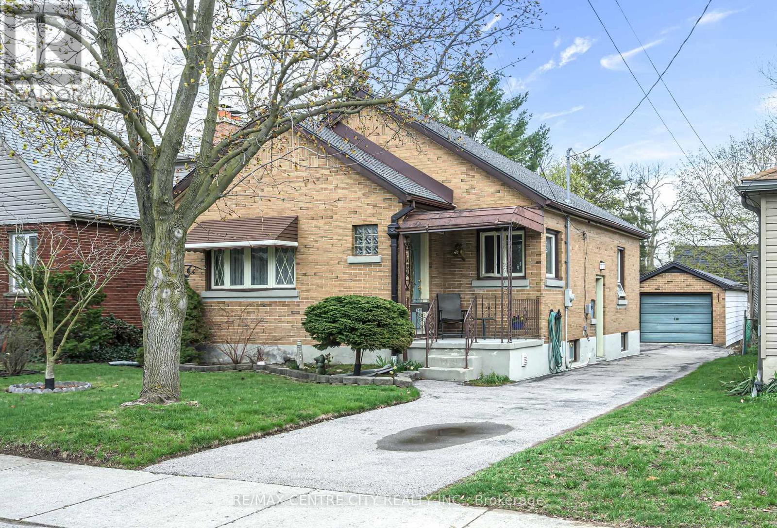 MLS® listing #29634174 for sale located at 140 HARLEY STREET