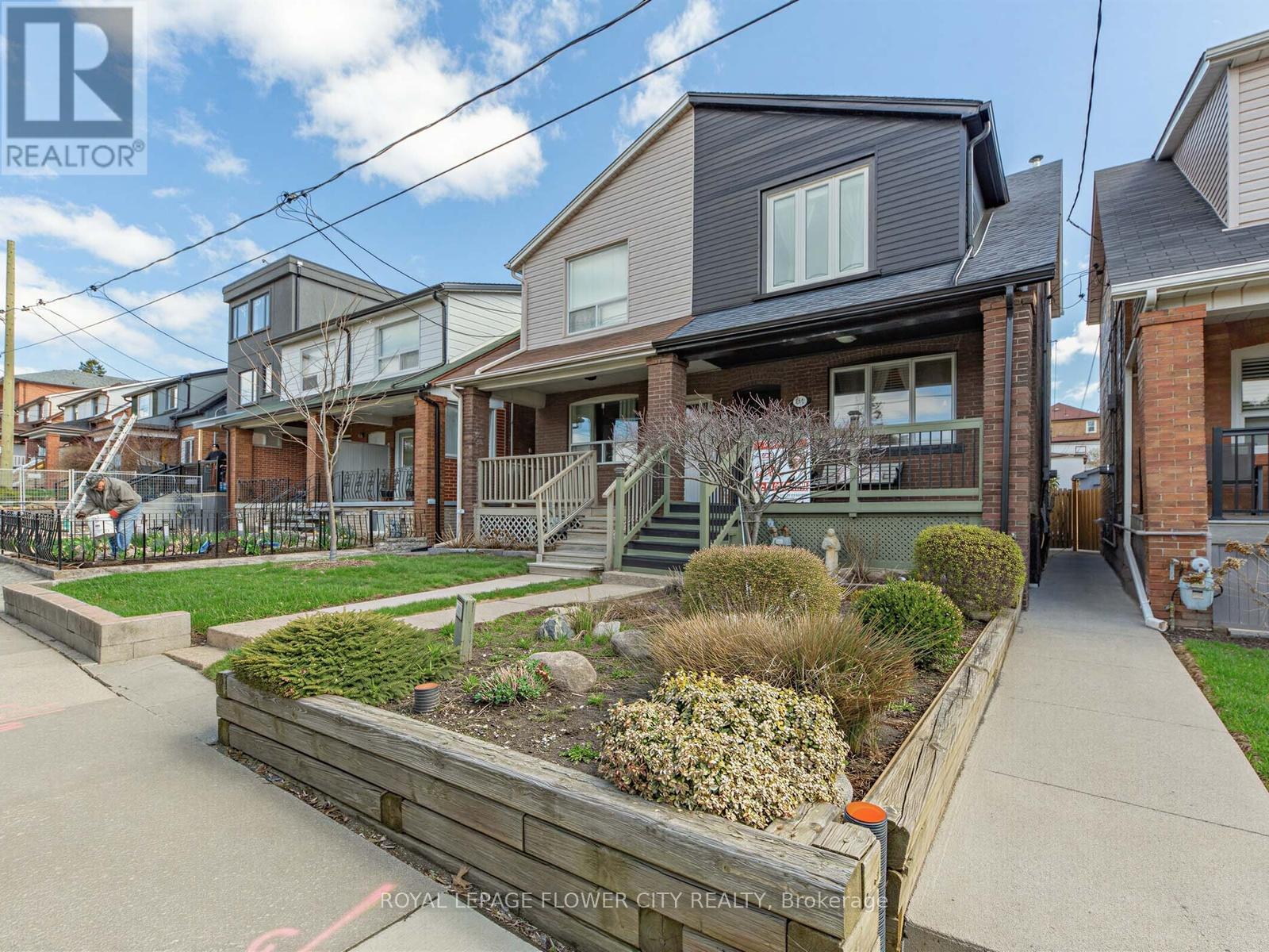 MLS® listing #29634760 for sale located at 489 WESTMOUNT AVENUE