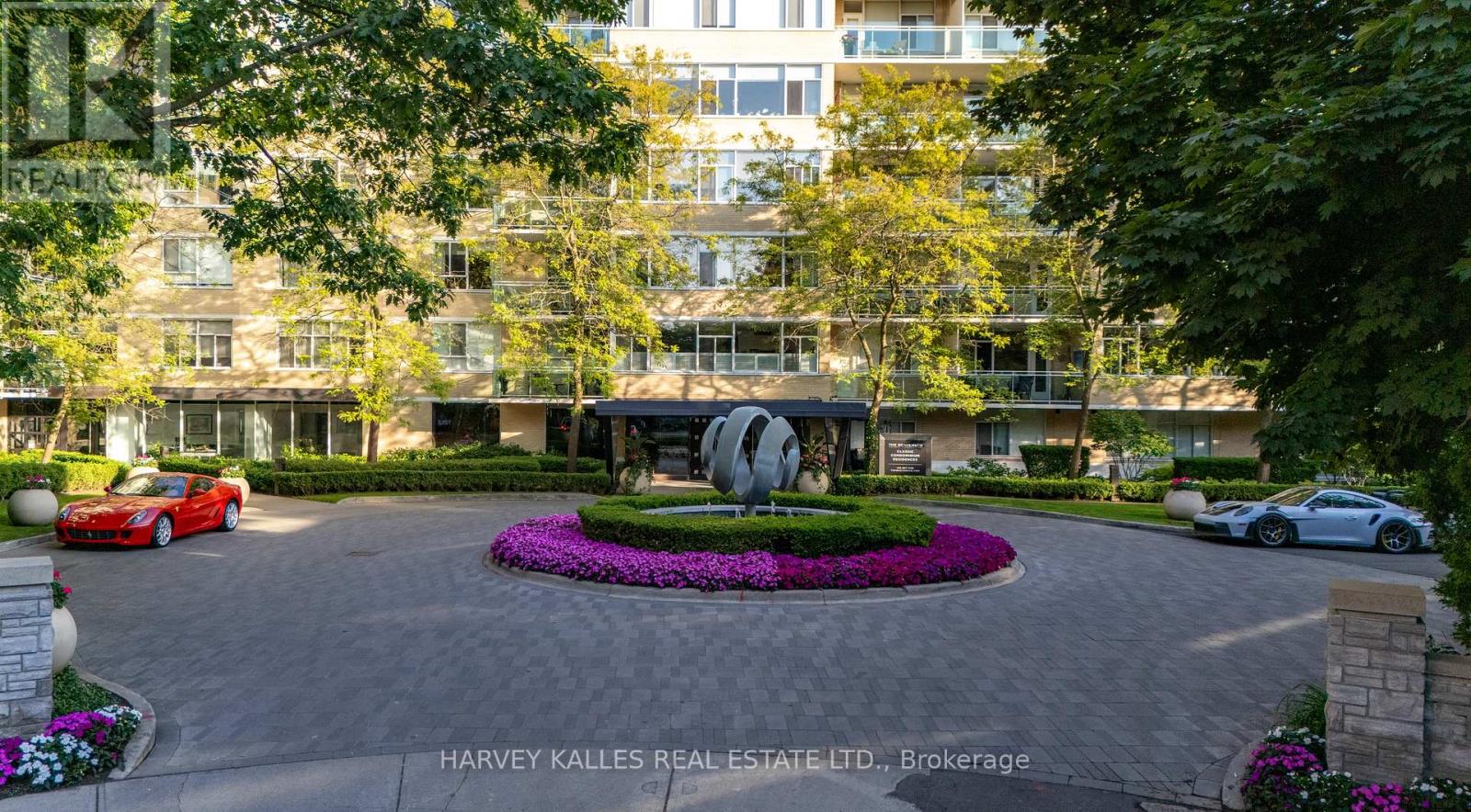 MLS® listing #29636292 for sale located at 123 - 1 BENVENUTO PLACE