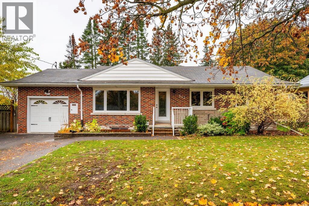 MLS® listing #29638077 for sale located at 543 DUNBAR Road S Unit# Lower