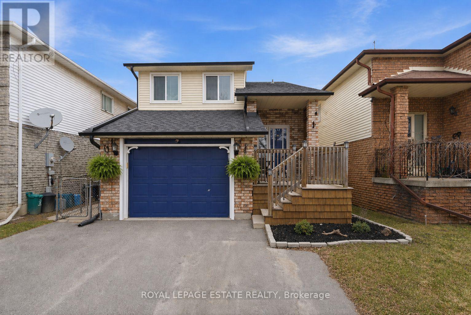 MLS® listing #29638639 for sale located at 78 TURNBERRY CRESCENT