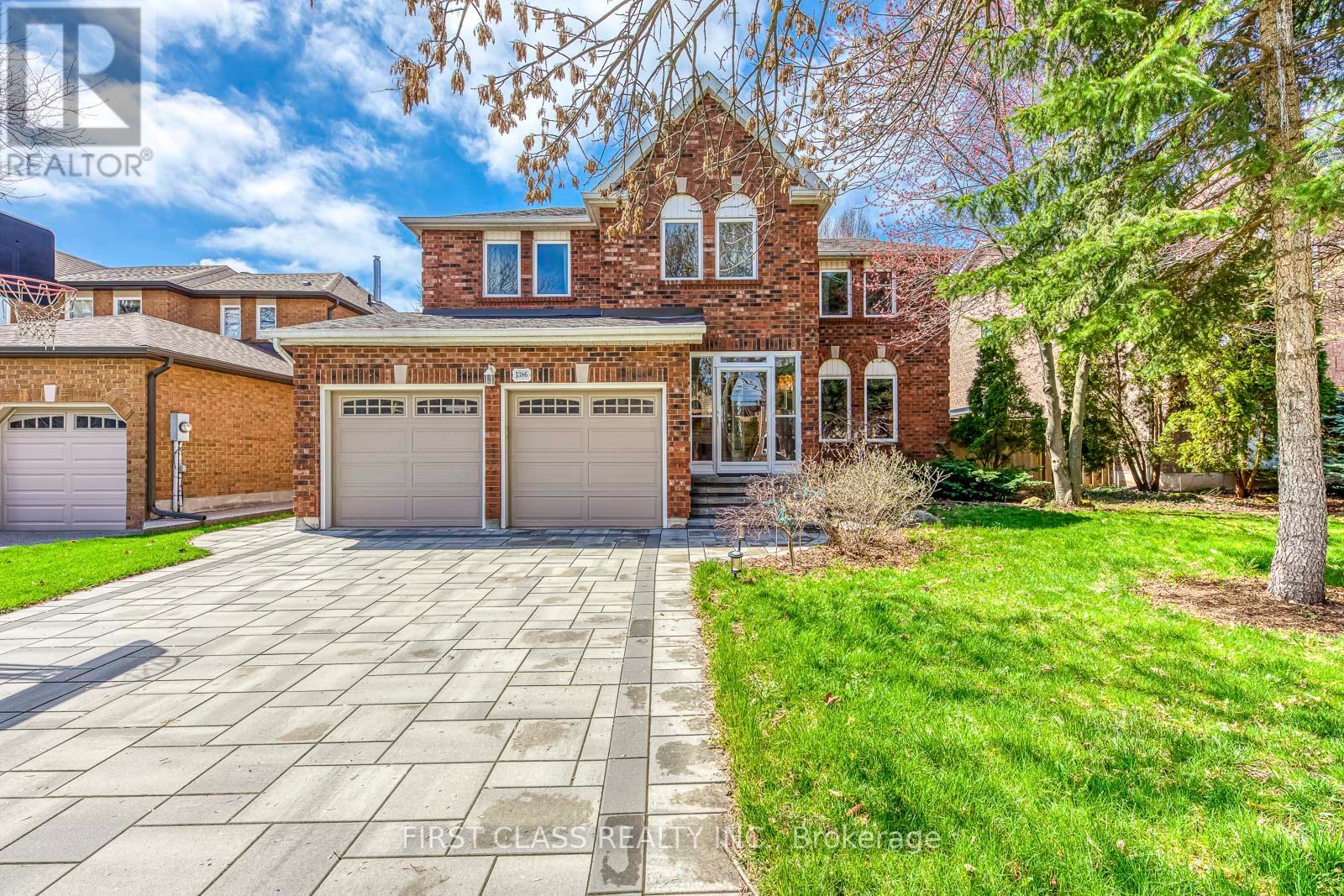 MLS® listing #29638659 for sale located at 1386 SILVERSMITH DRIVE