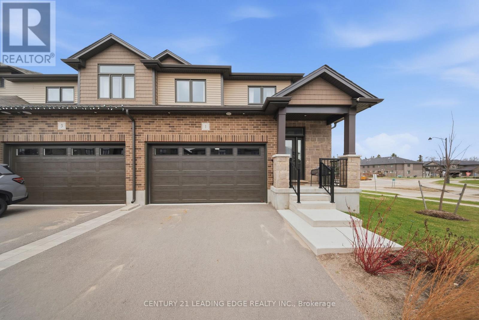 MLS® listing #29639371 for sale located at 1 HAMILTON LANE