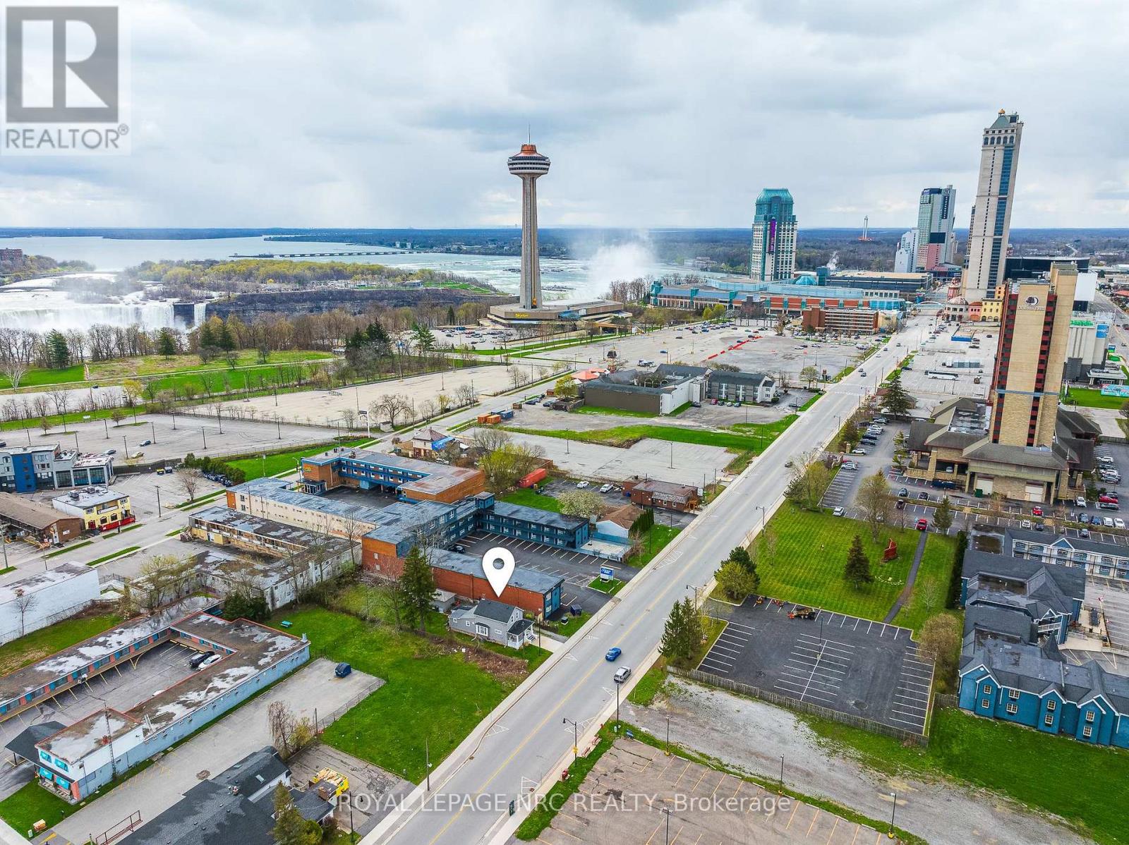 MLS® listing #29640588 for sale located at 5930 FALLSVIEW BOULEVARD