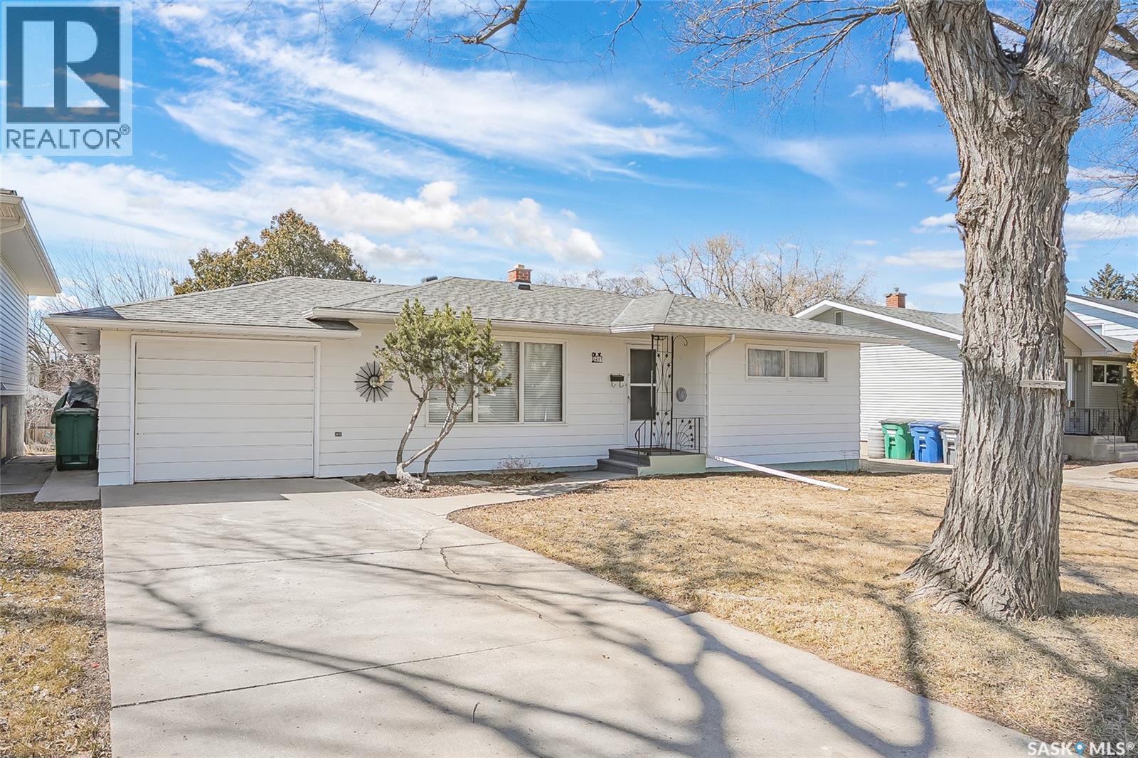 MLS® listing #29640741 for sale located at 1217 J AVENUE N