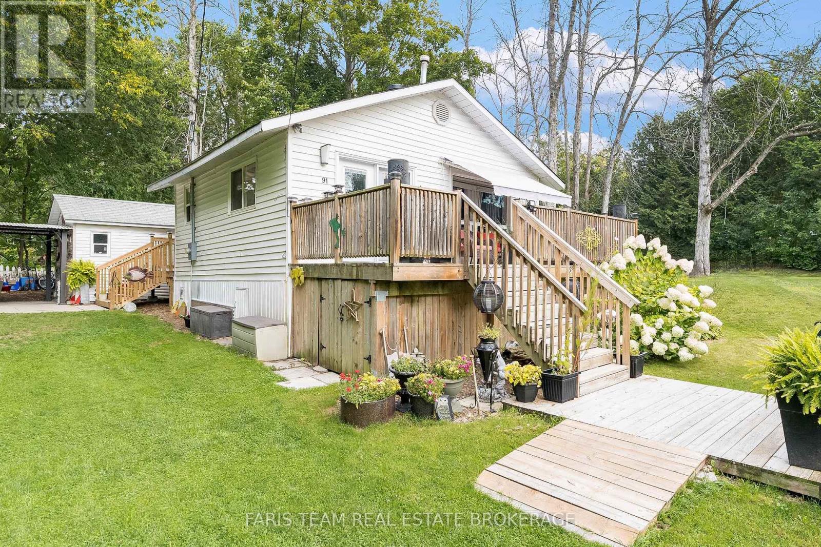 MLS® listing #29640885 for sale located at 91 PARK STREET