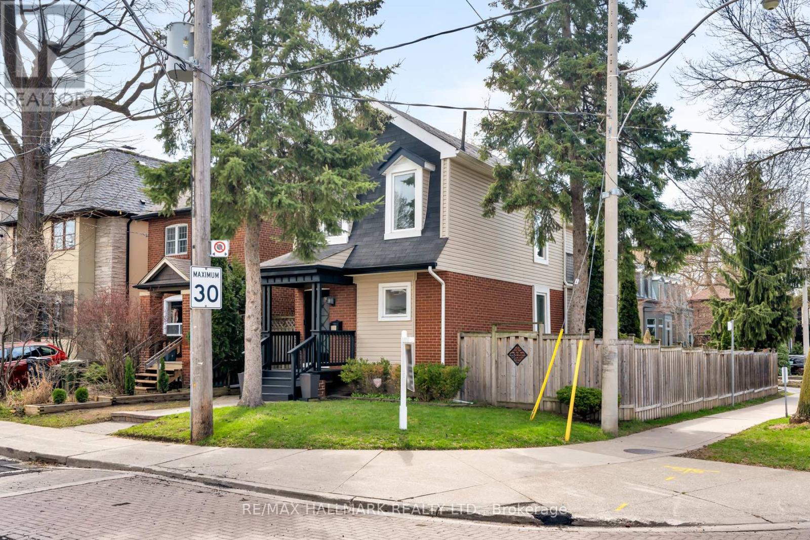 MLS® listing #29641260 for sale located at 619 BALLIOL STREET