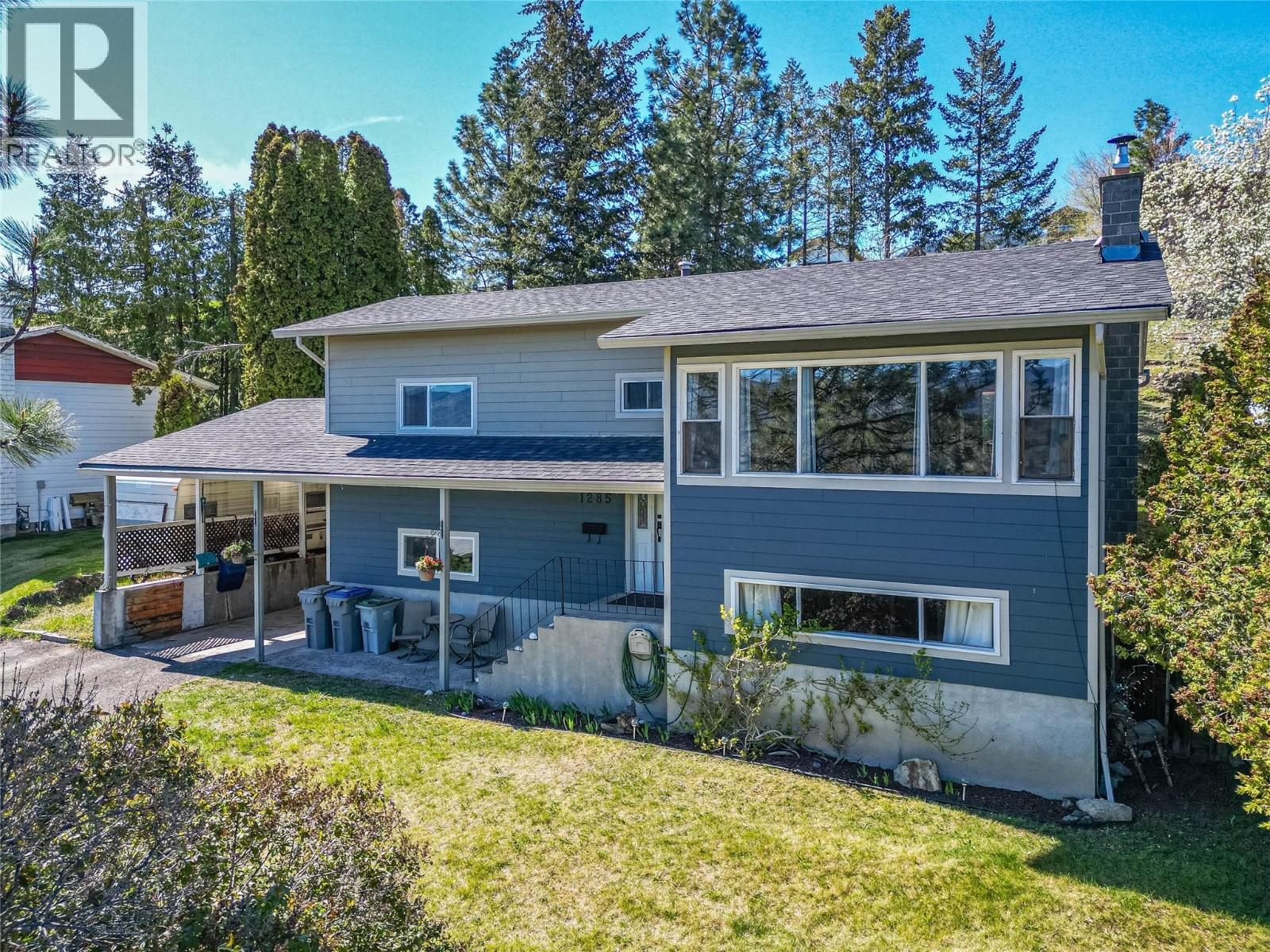 MLS® listing #29641647 for sale located at 1285 Belair Drive