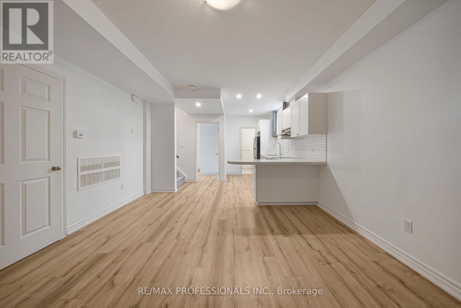 MLS® listing #29643419 for sale located at 7A - 164 HEIMAN STREET