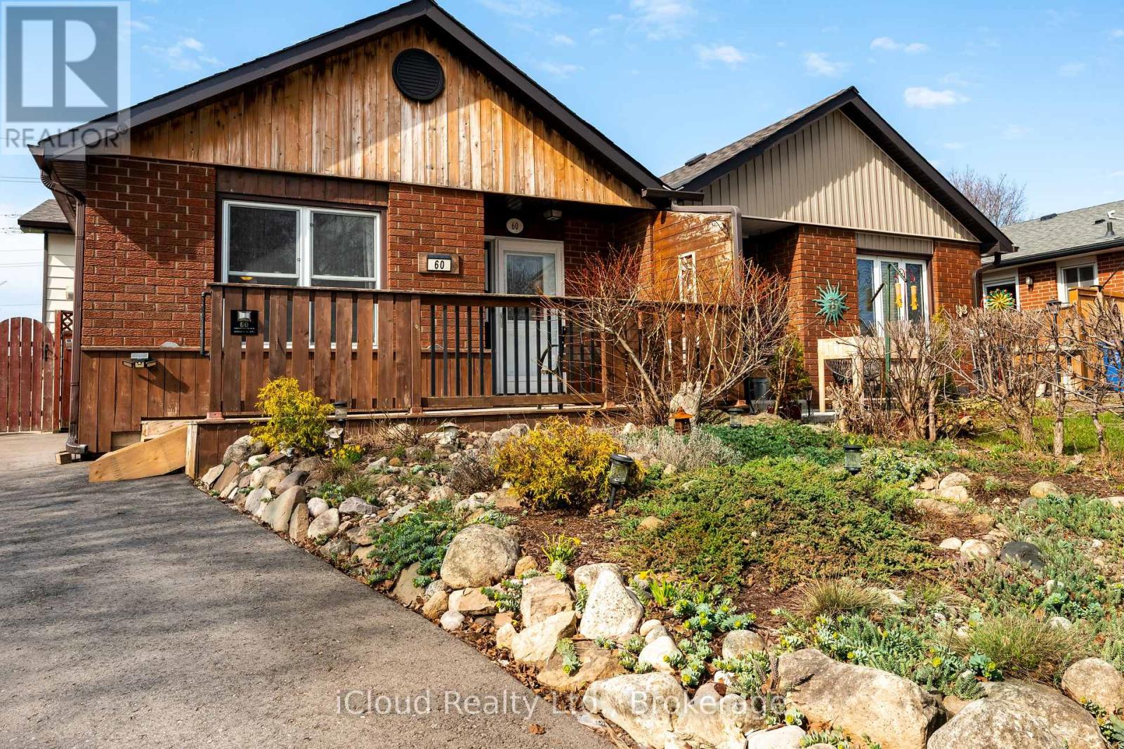 MLS® listing #29644845 for sale located at 60 CANNON COURT W