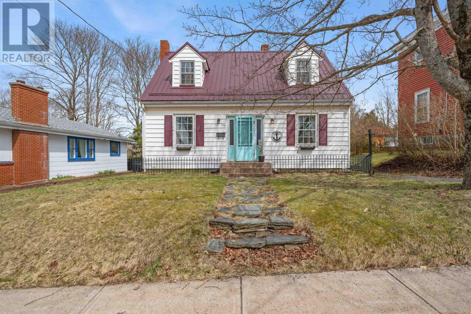 MLS® listing #29645018 for sale located at 105 Lyman Street