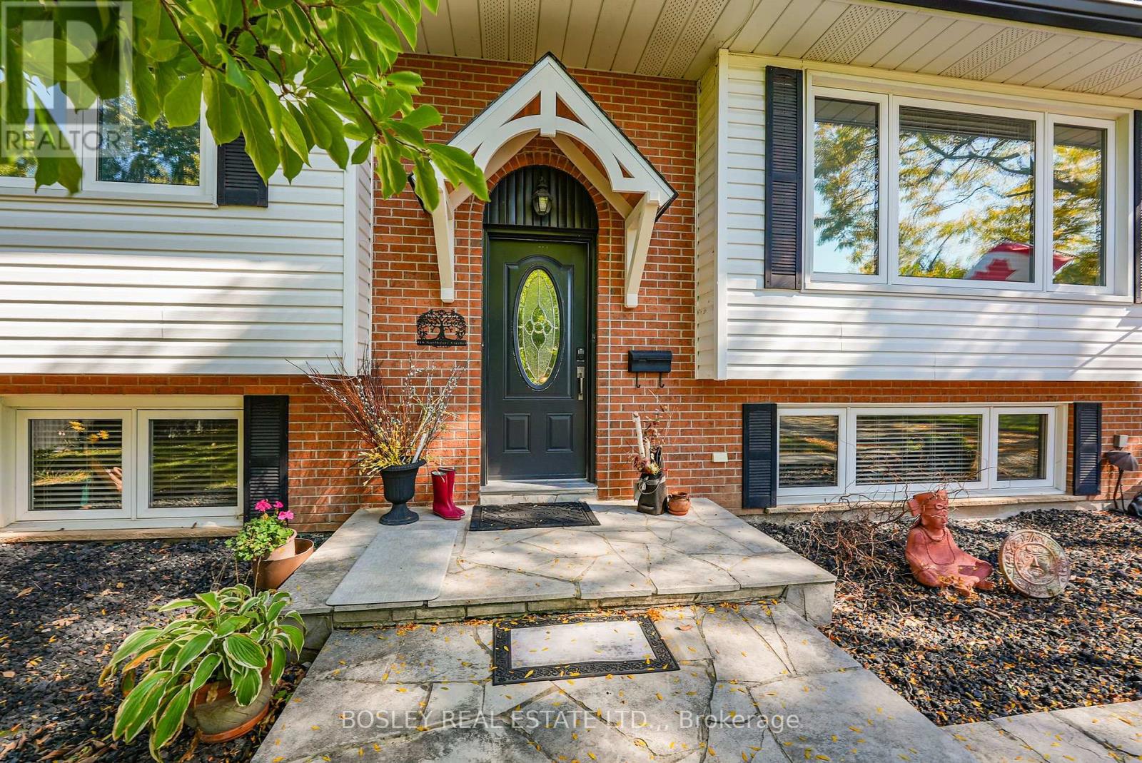 MLS® listing #29645051 for sale located at 10 NORTHGATE CIRCLE