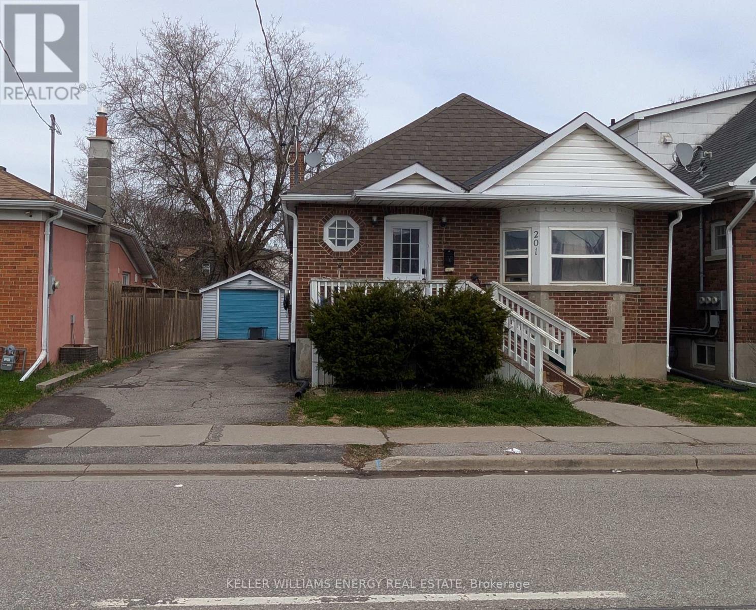 MLS® listing #29645188 for sale located at UPPER - 201 CELINA STREET
