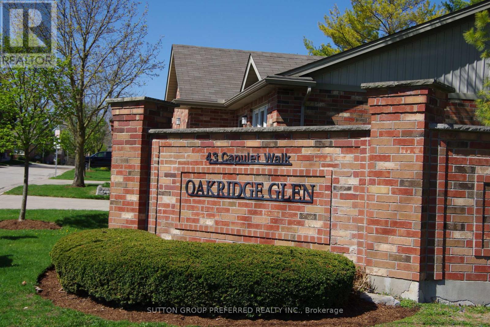 MLS® listing #29645203 for sale located at 41 - 43 CAPULET WALK