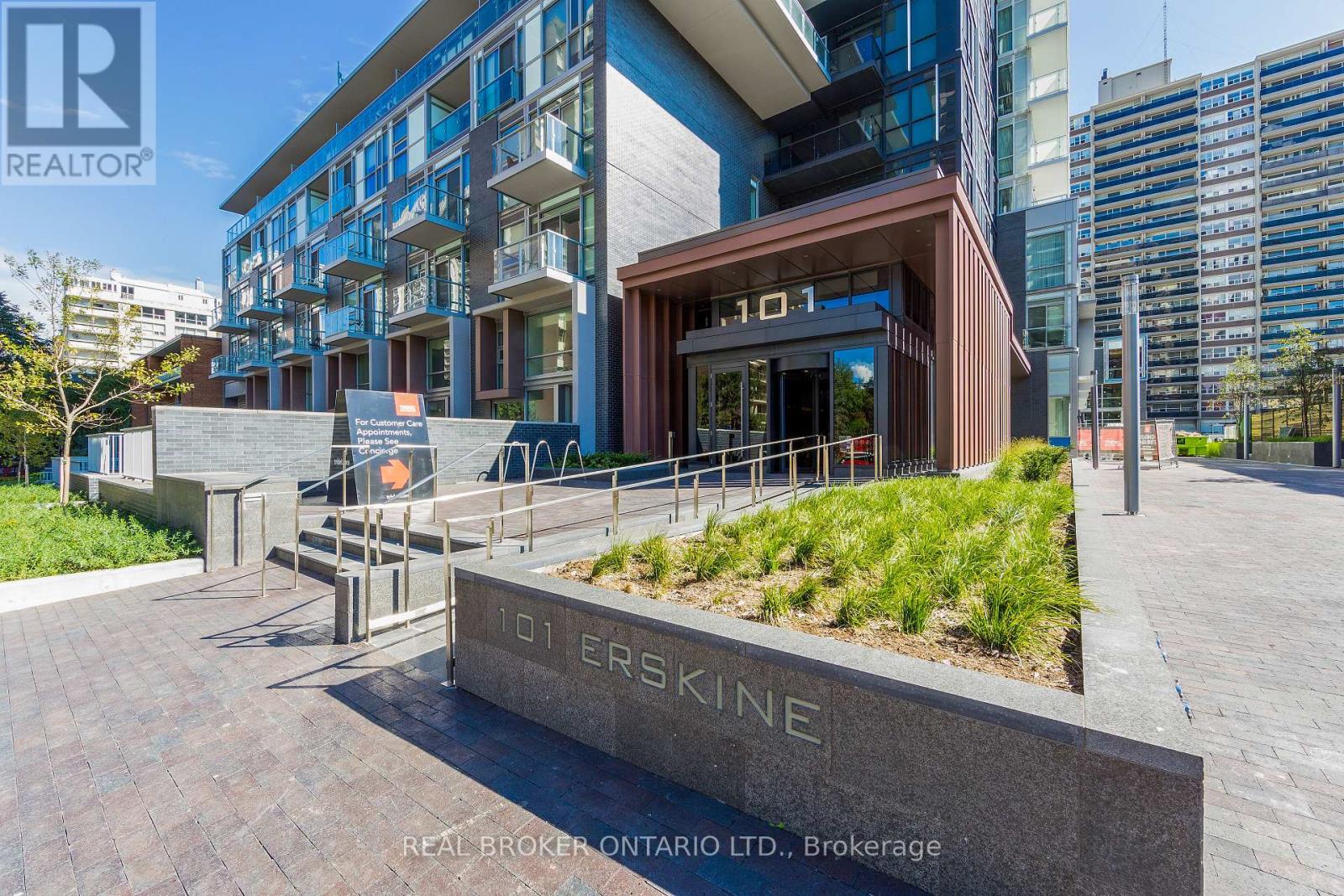 MLS® listing #29645380 for sale located at 1904 - 101 ERSKINE AVENUE